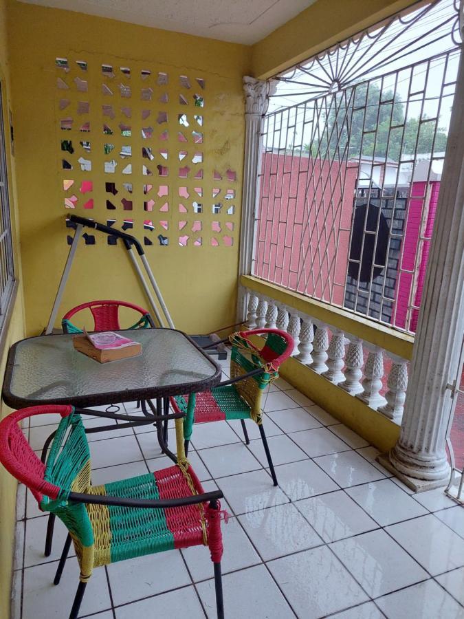 Dancehall Hostel Кингстон Экстерьер фото