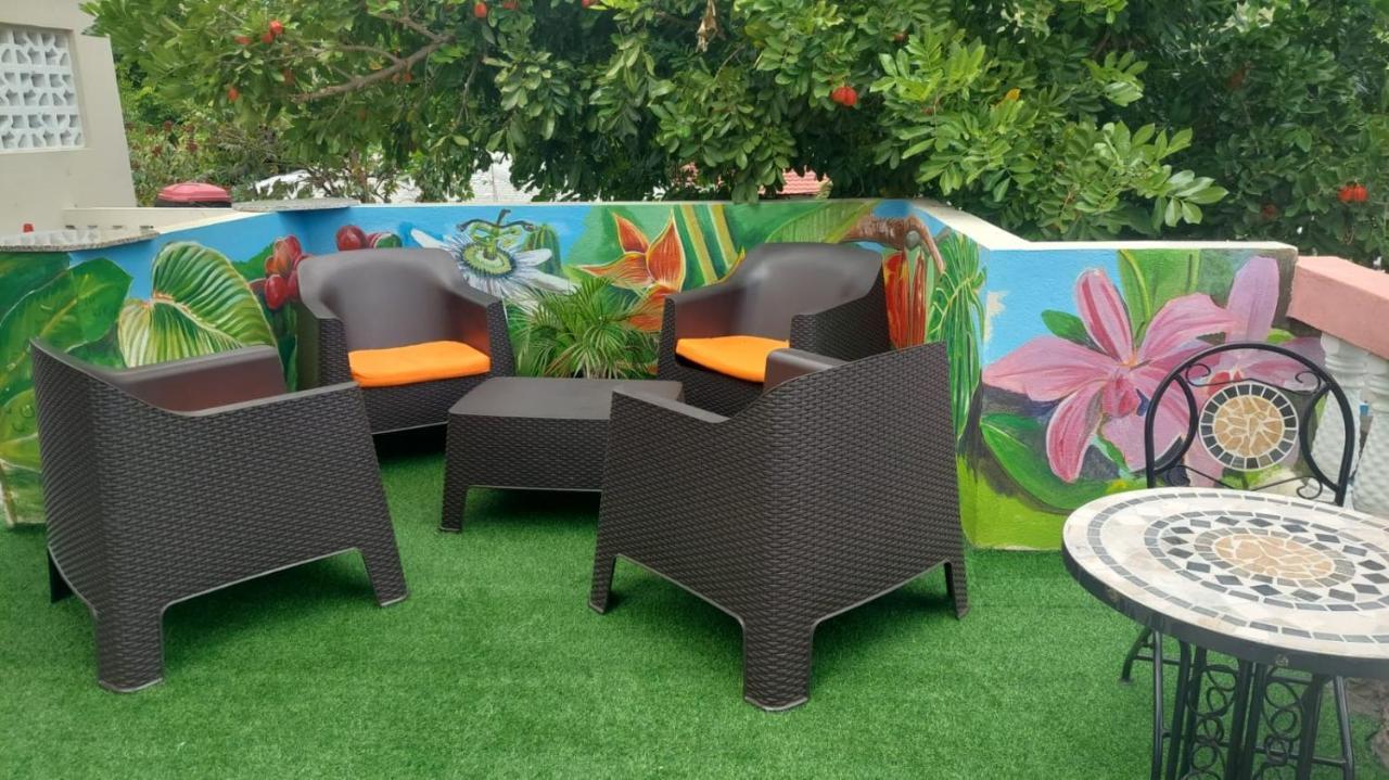 Dancehall Hostel Кингстон Экстерьер фото