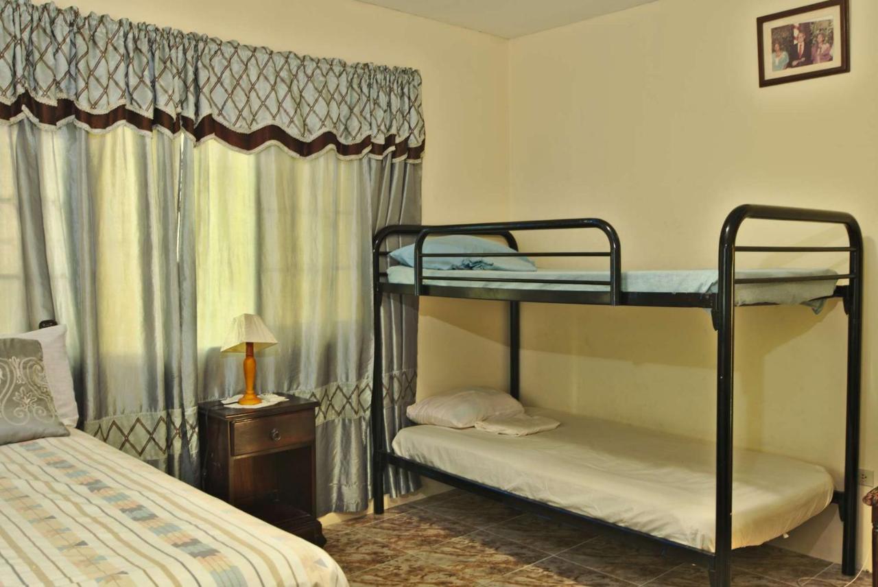 Dancehall Hostel Кингстон Экстерьер фото